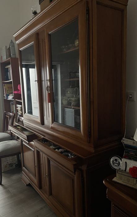 Aparador em cerejeira, estilo Luis Filipe