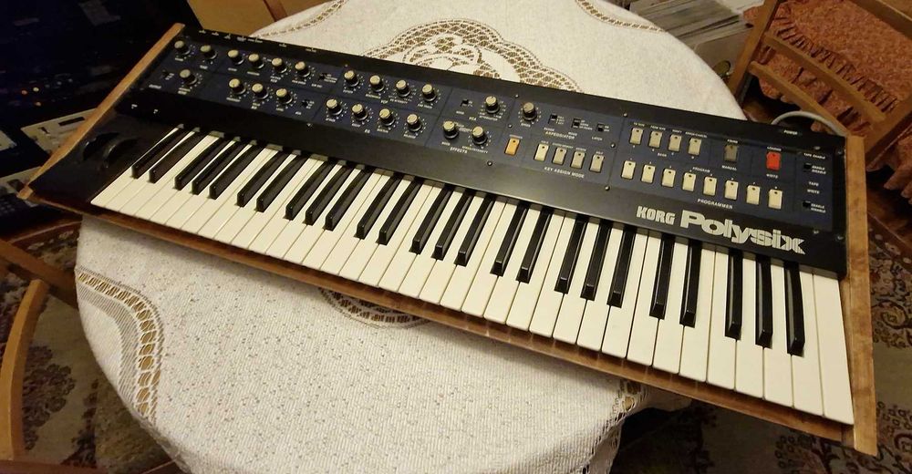 Syntezator analogowy Korg PolySix + MIDI