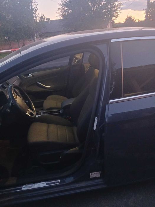 продаеться обмен Ford Mondeo 4 2012