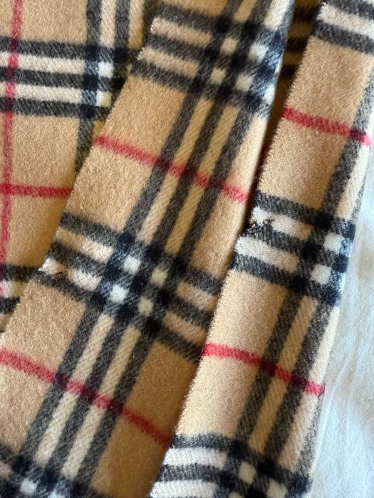 Lenço Echarpe Burberry de caxemira 100%