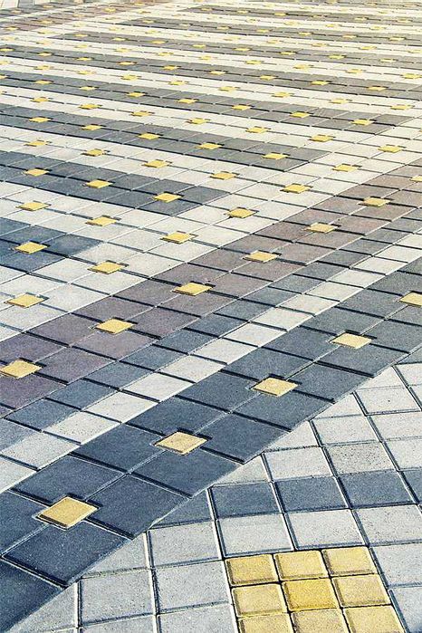 Укладка тротуарной плитки, кладка пеноблок, заливка фундамента, кровля