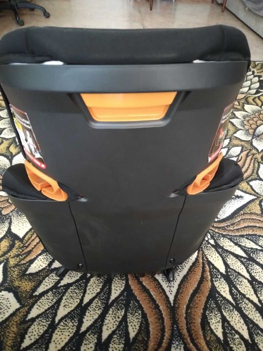 Автокрісло Chicco Kidfit