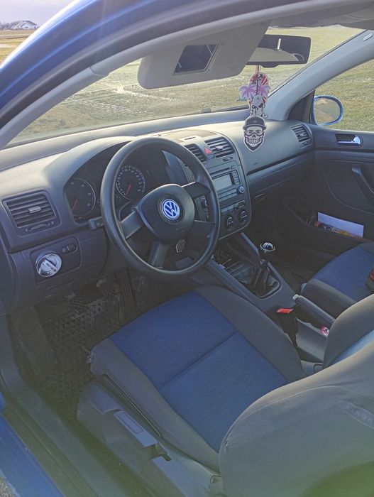 Golf 5 1.9 diesel 2005 rok