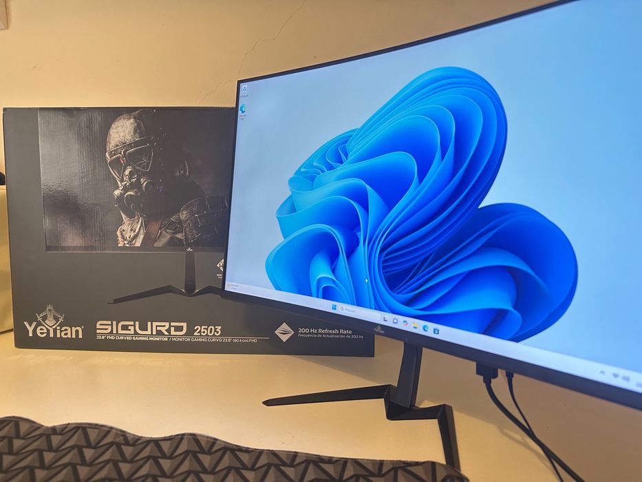 PC Gaming + Monitor 200Hz