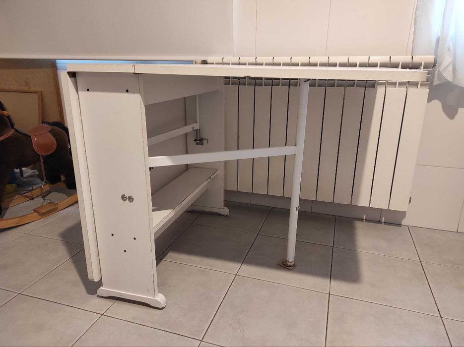 Mesa de cozinha dobrável