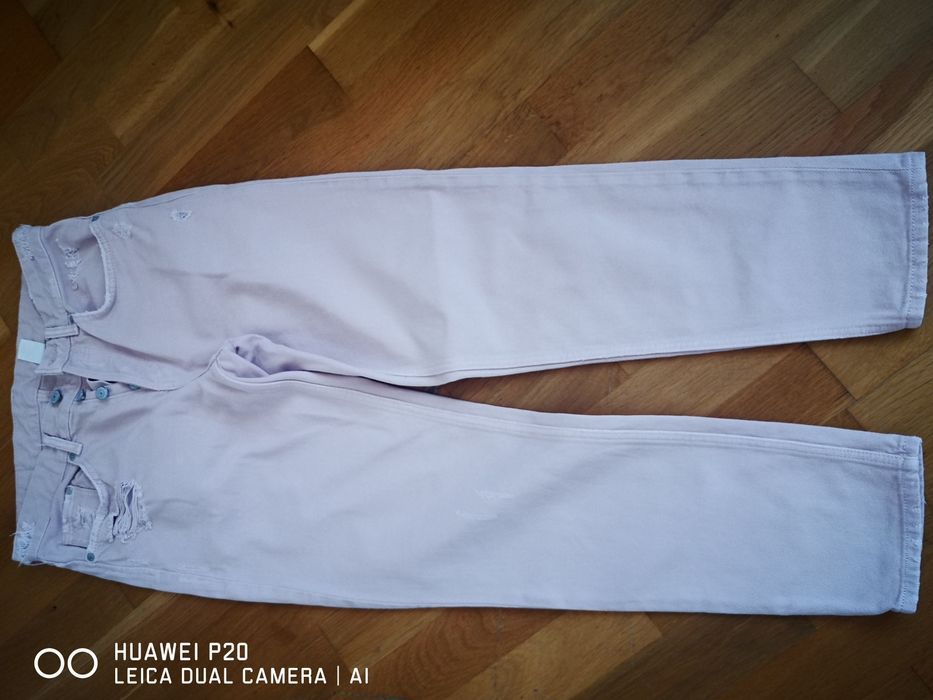 Джинси жіночі. ГолуРожеві з дирками. Хороший стан.