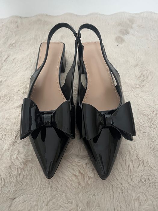 Piękne czarne czółenka, rozmiar 40