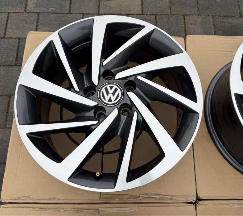Felgi Volkswagen 17" 5x112 Tiguan Sharan Passat Golf T-Roc et40 7J