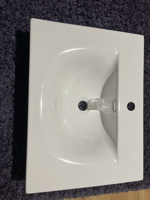 Umywalka ceramiczna 61x17x46