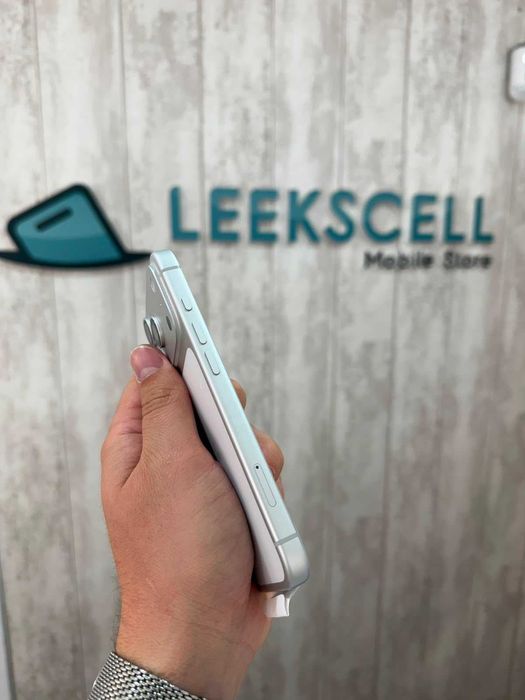 IPHONE 17 PRO - 256GB - BRANCO - Novo, caixa aberta - 36 meses garantia