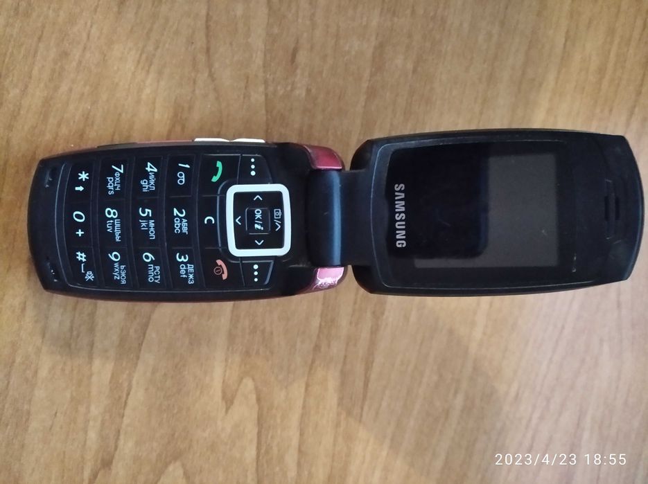 Samsung SGH-B320 (Не включается, на запчасти)