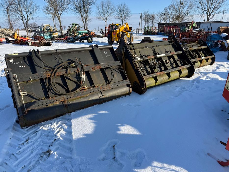 Łyżka do zadawania paszy Emily Omega 2.8 MX szufla z frezem paszowóz
