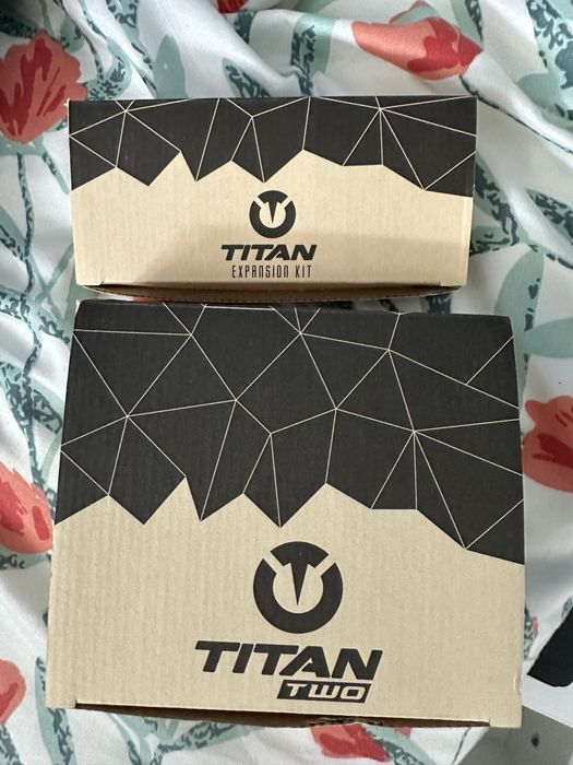 Titan Two + adapter Bluetooth | stan idealny | dowód zakupu | dodatki Baseus
