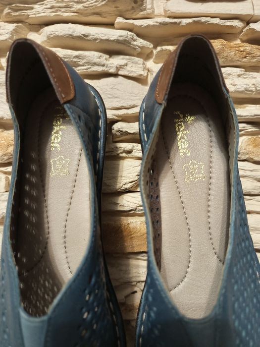 Skórzane buty damskie Rieker 39