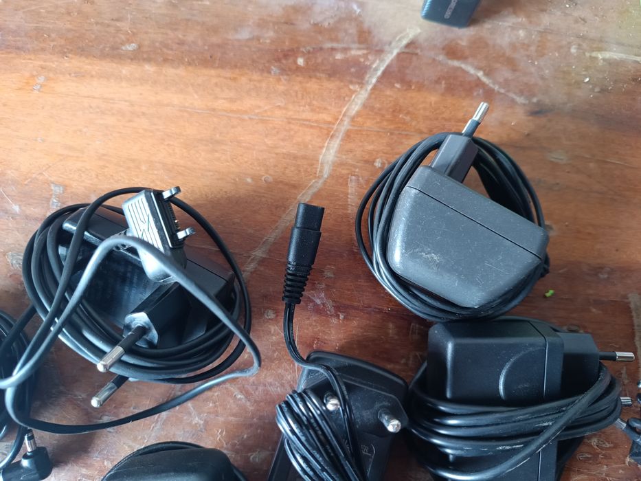 Блоки живлення різні