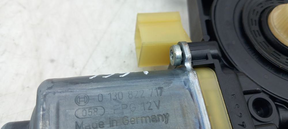 Motor vidro frente direito AUDI A3 Sportback (8VA, 8VF)