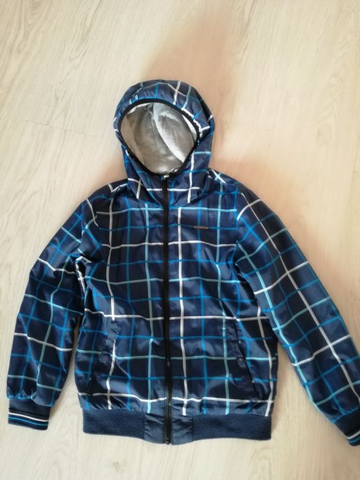 Kurtka roz. 140 z kapturem na podpince firmy ZARA.
