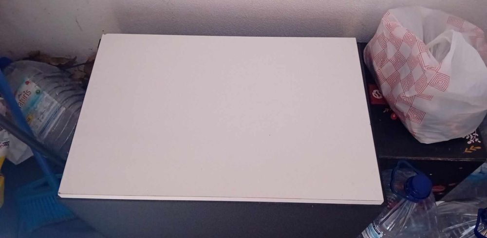 Mesa centro + 4 puffs