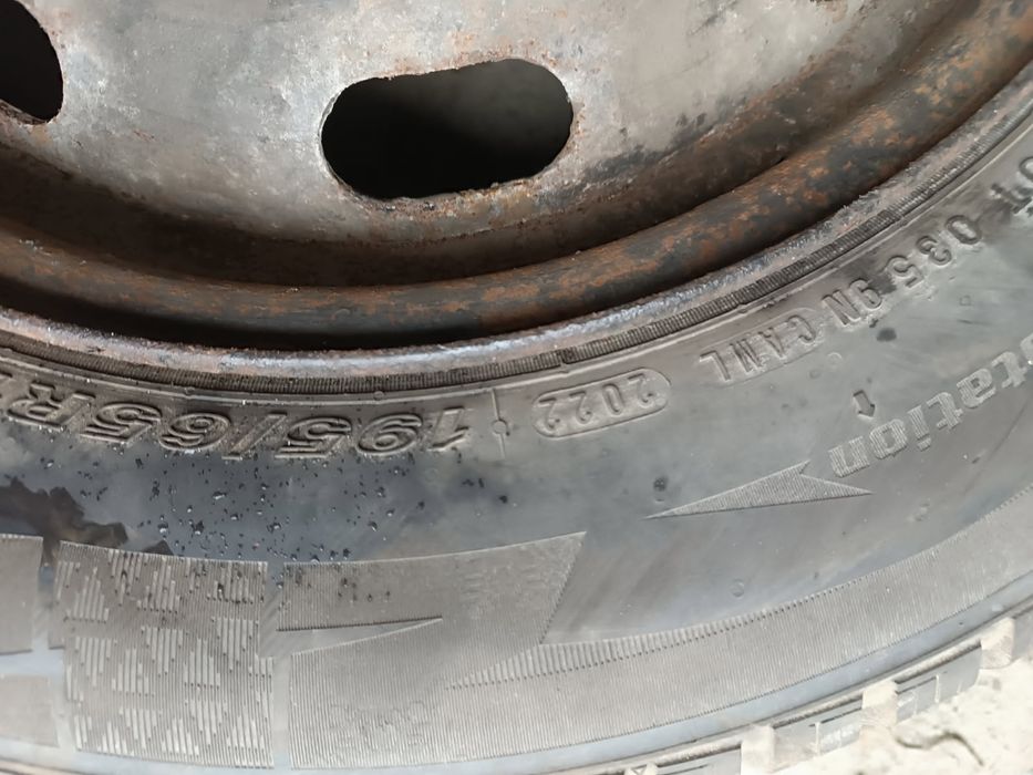 Opony zimowe z felgami