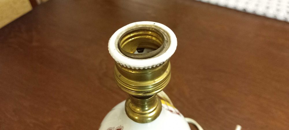 Stara ceramiczna lampa ręcznie wykonana lampa
