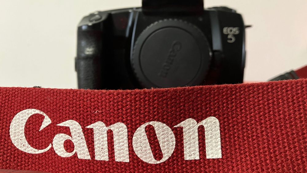 Canon EOS 5 Camera64284462529282123