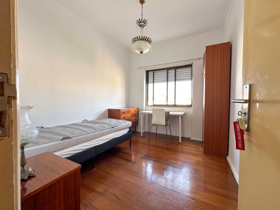 Quarto Para Alugar em T2 no Barreiro