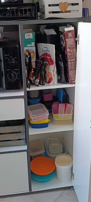 móvel apoio cozinha ( dispenseiro e microondas)