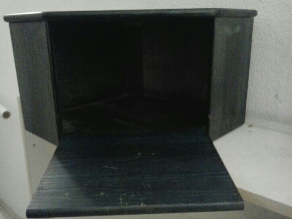 Bar Antigo móvel de canto, porta alçapão