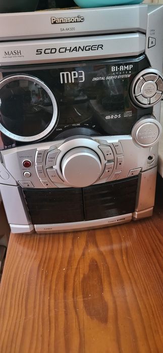 Aparelhagem Panasonic 5cds. Anos.90.  Usada.