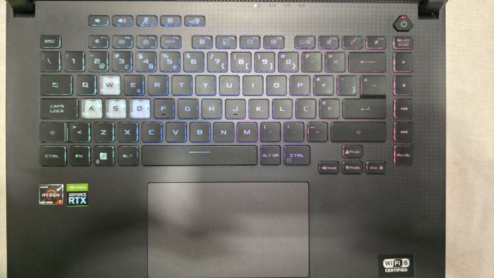 ASUS ROG STRIX Ryzen 7 / RTX3050 / 512GB /8GB /Win 11