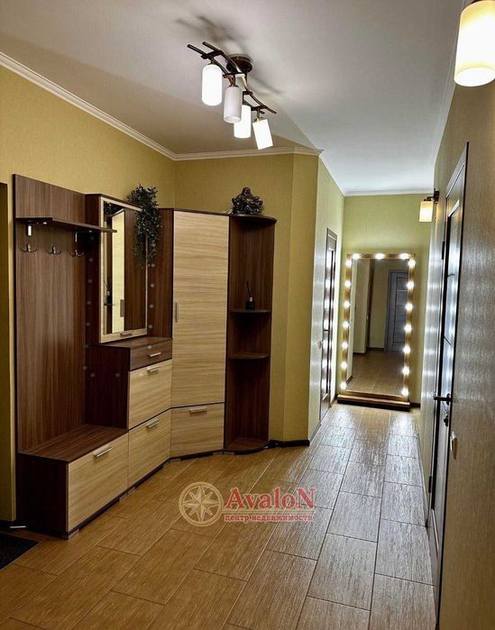 Продам двухкомнатную квартиру. Ремонт. Мебель. Техника.