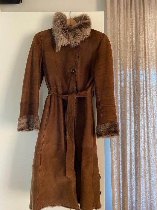 Casaco de pele comprido da Massimo Dutti