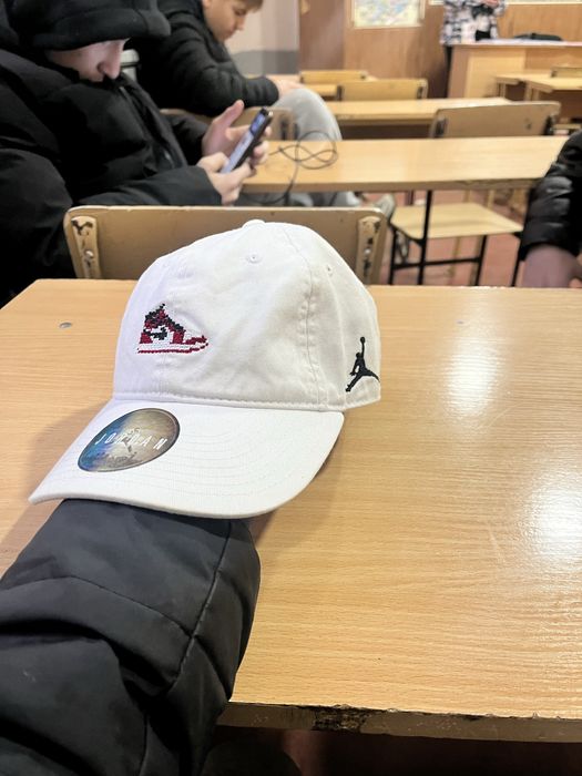 продам кепку.