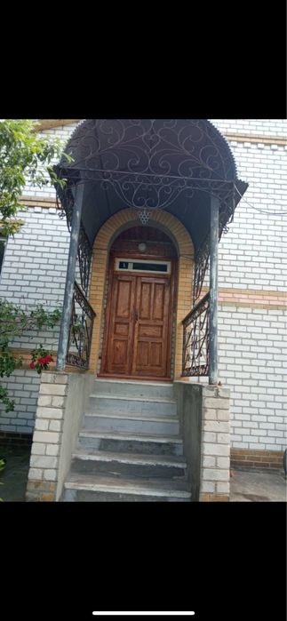 Продам дом г. Изюм 140 м2/