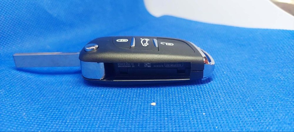 Chave Completa Peugeot e Citroën Chave com chip placa electrónica lâmina pilha