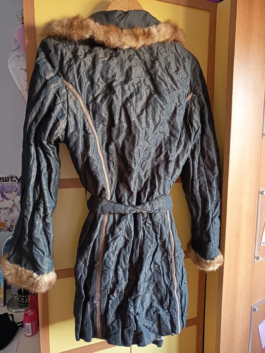 Casaco/sobretudo castanho com reflexos dourados