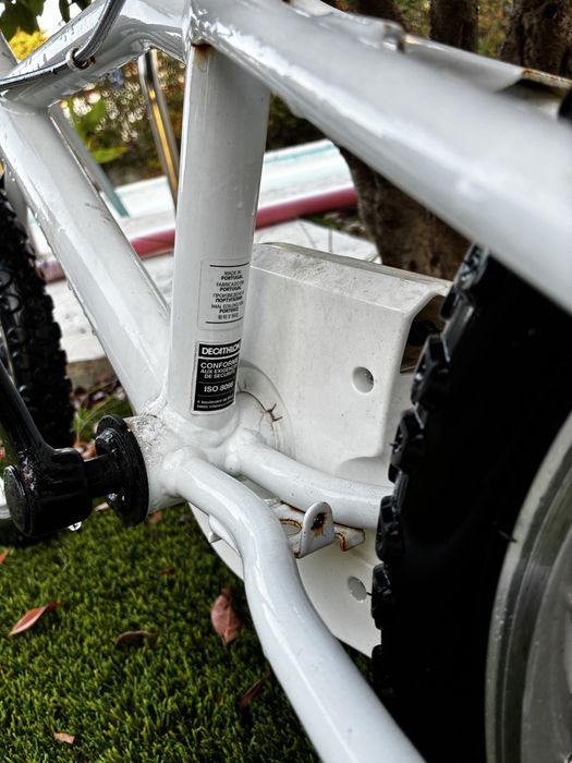 Bicicleta criança B’Twin roda 16” – Bom estado