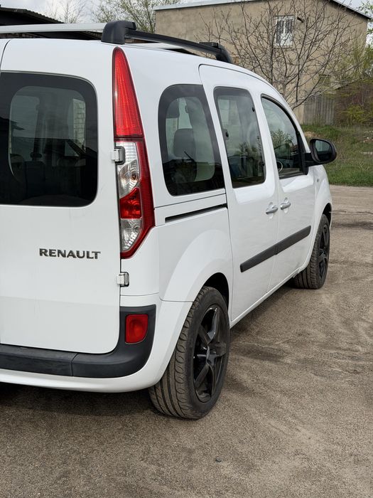 Продаю RENAULT Kangoo