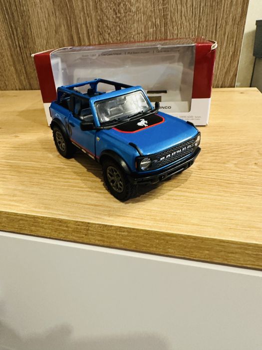 Металева машинка джип Kinsmart Ford Bronco