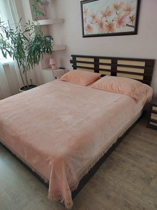 Срочно продам 2-х спальную кровать!