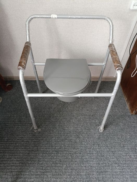 Туалет мобільний для інвалідів