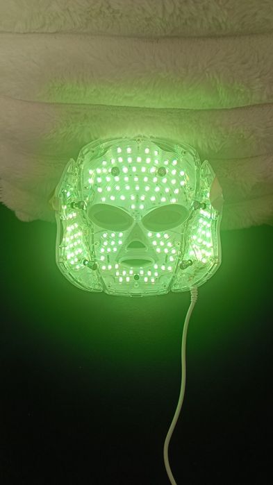 Sprzedam maskę LED z elektrostymulacja