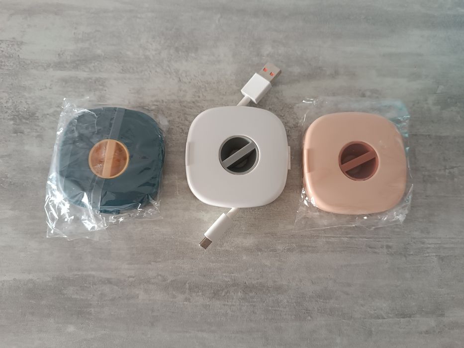 Холдер органайзер коробка для шнуров кабелей