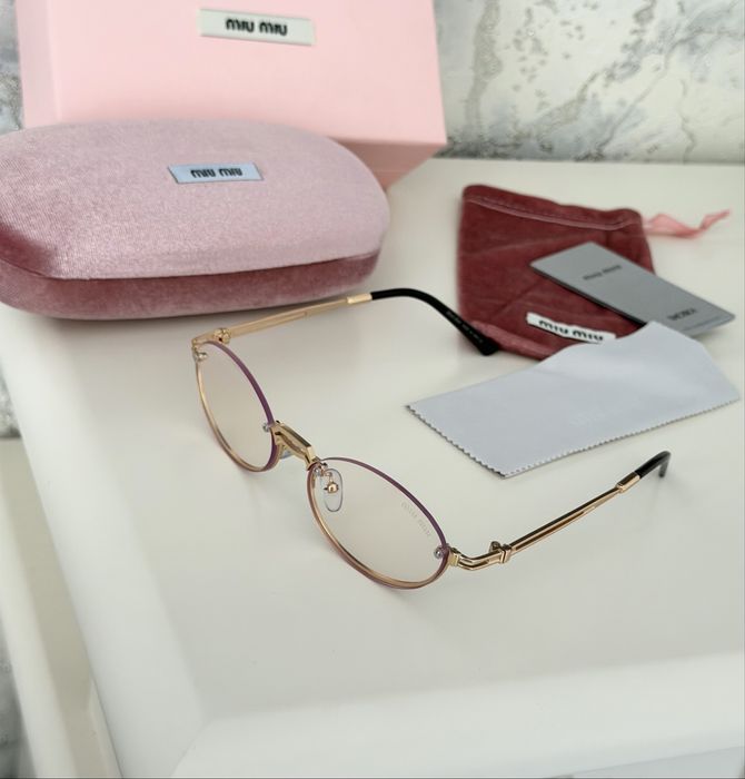 Солнцезащитные очки miu miu полный комплект хамелионы меняют цвет