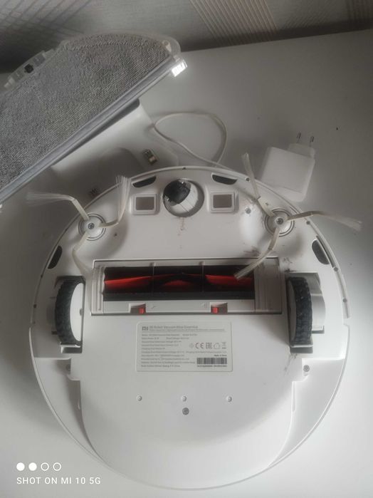 Робот пілосос xiaomi