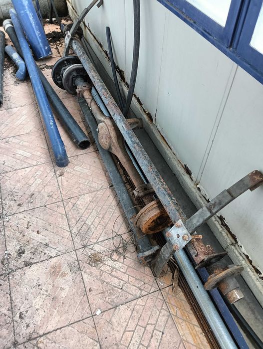 Eixos para Reboque, Atrelado ou Casa Móvel / Caravana