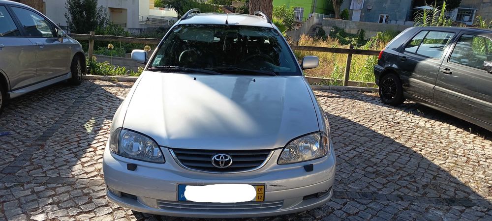 Toyota Avensis SW 2.0 D-4D (2001)