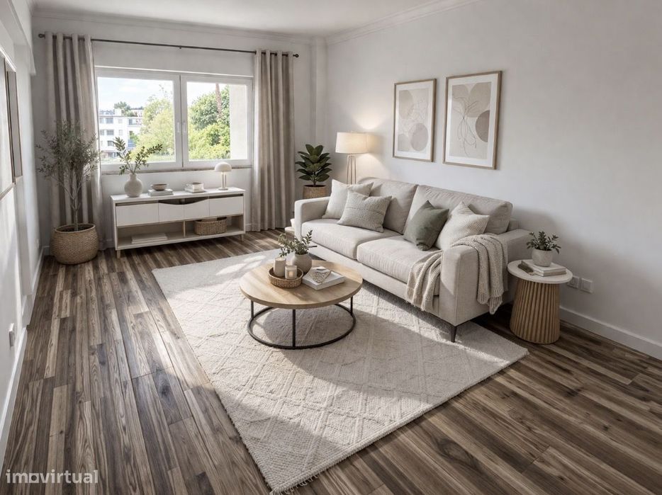 Apartamento T3 no Borel Renovado e Pronto a Habitar: Descubra o Seu R — Venteira, Lisboa
