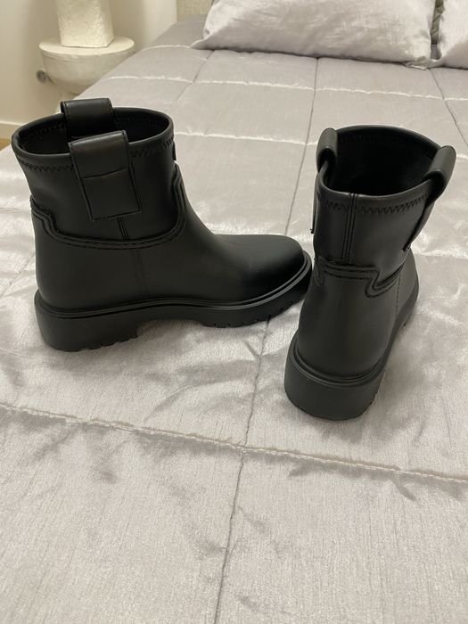 Botas pretas Unisa 37