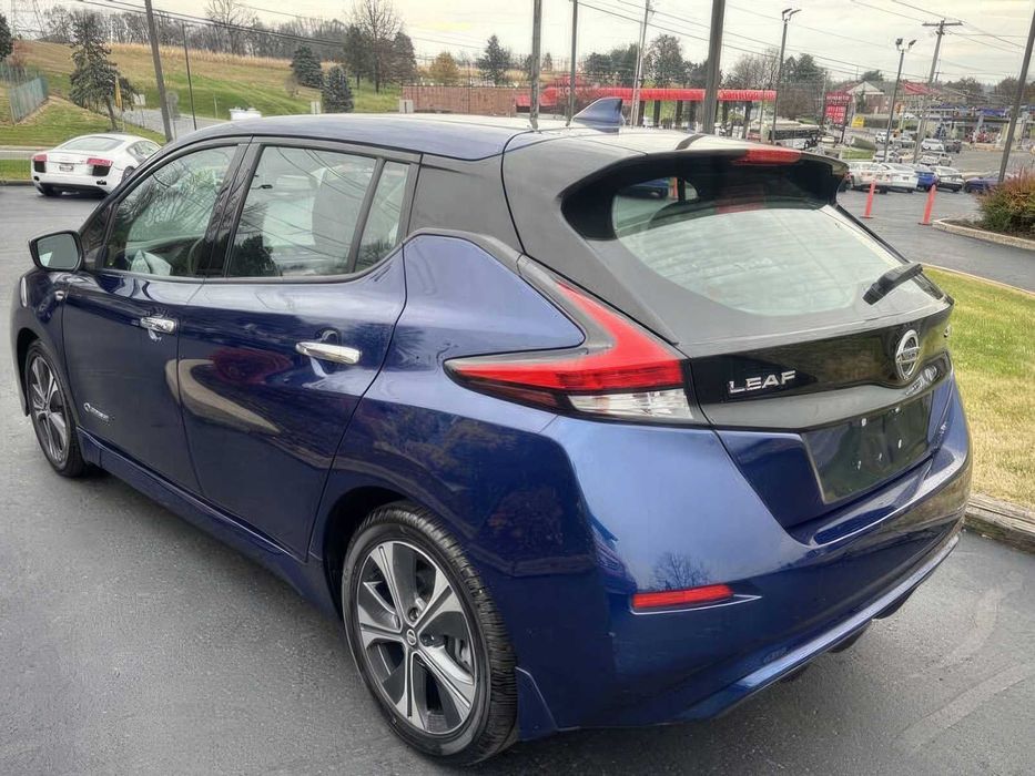 Nissan LEAF SL      2019